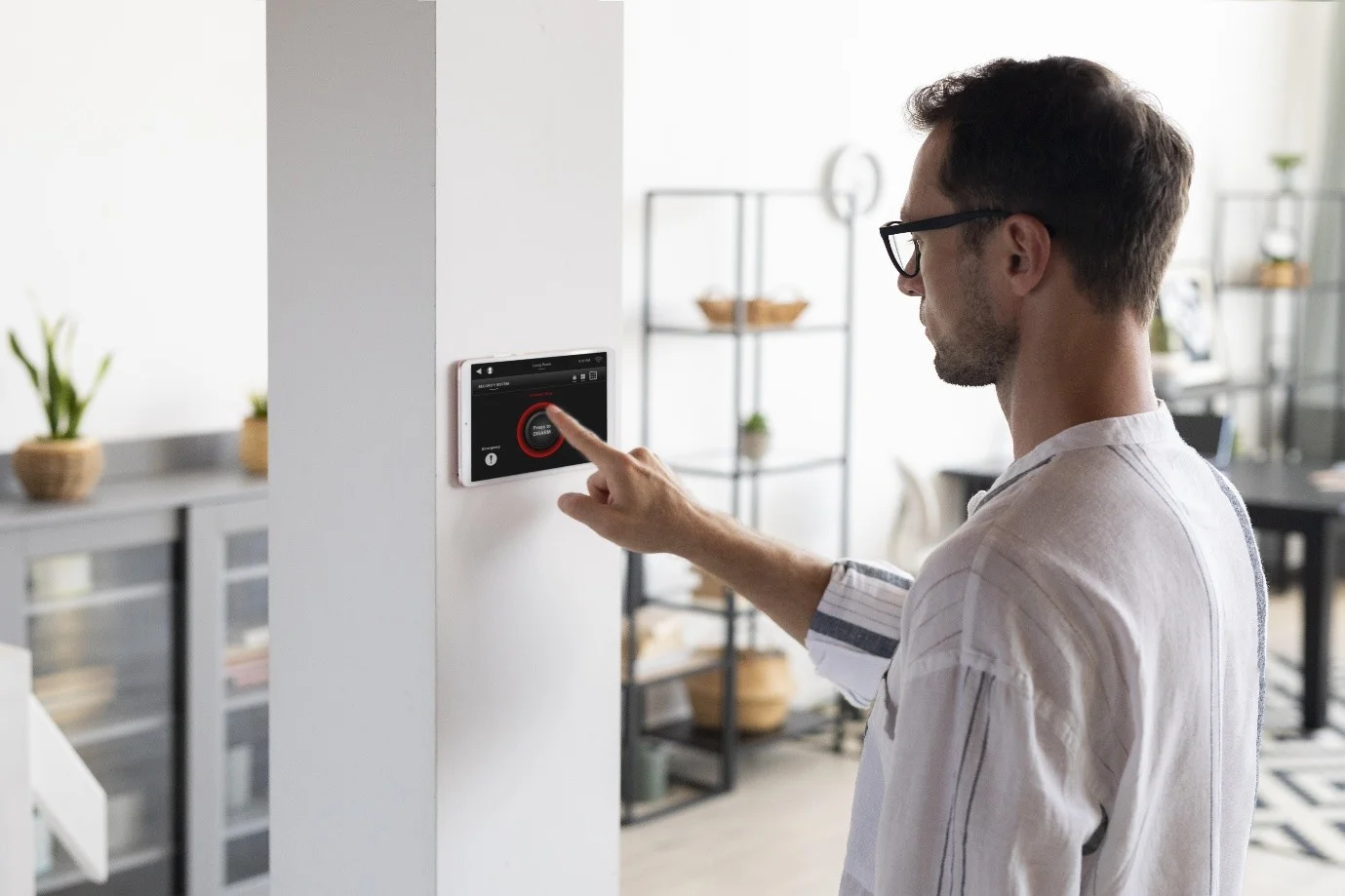 How Thermostat Installation Stops Random Temperature Swings at Home?